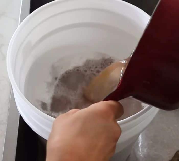 How to Make a Non-Toxic Laundry Soap