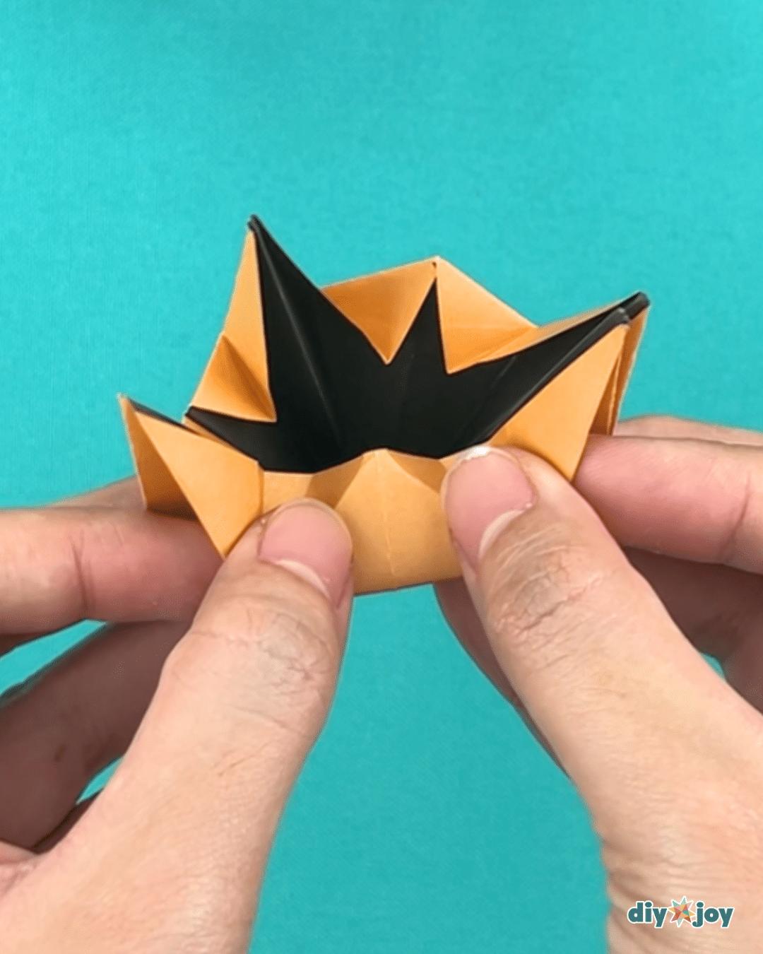 How to make lily paper flowers easily, a simple flower craft suitable for beginners and for children