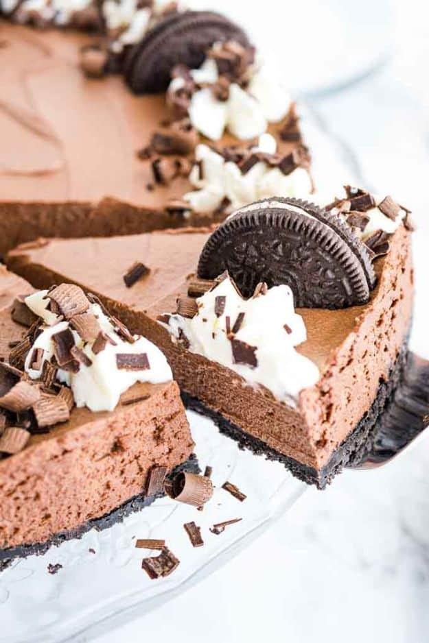 Chocolate mousse cake with an Oreo crust, whipped chocolate mousse filling and chocolate shavings, an easy no bake dessert