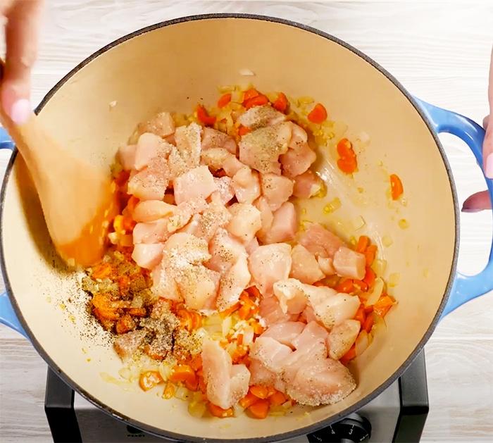 How To Make Chicken Alfredo Tortellini Soup - One Pot Recipes - Easy Winter Soup Recipes