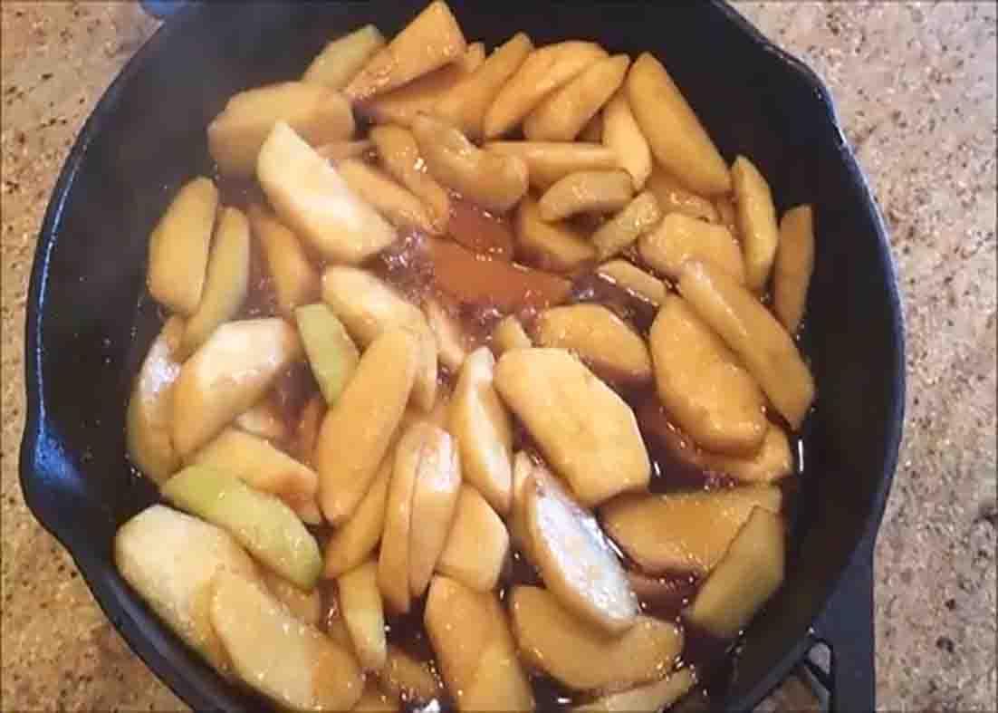 Finalizing the southern fried apples