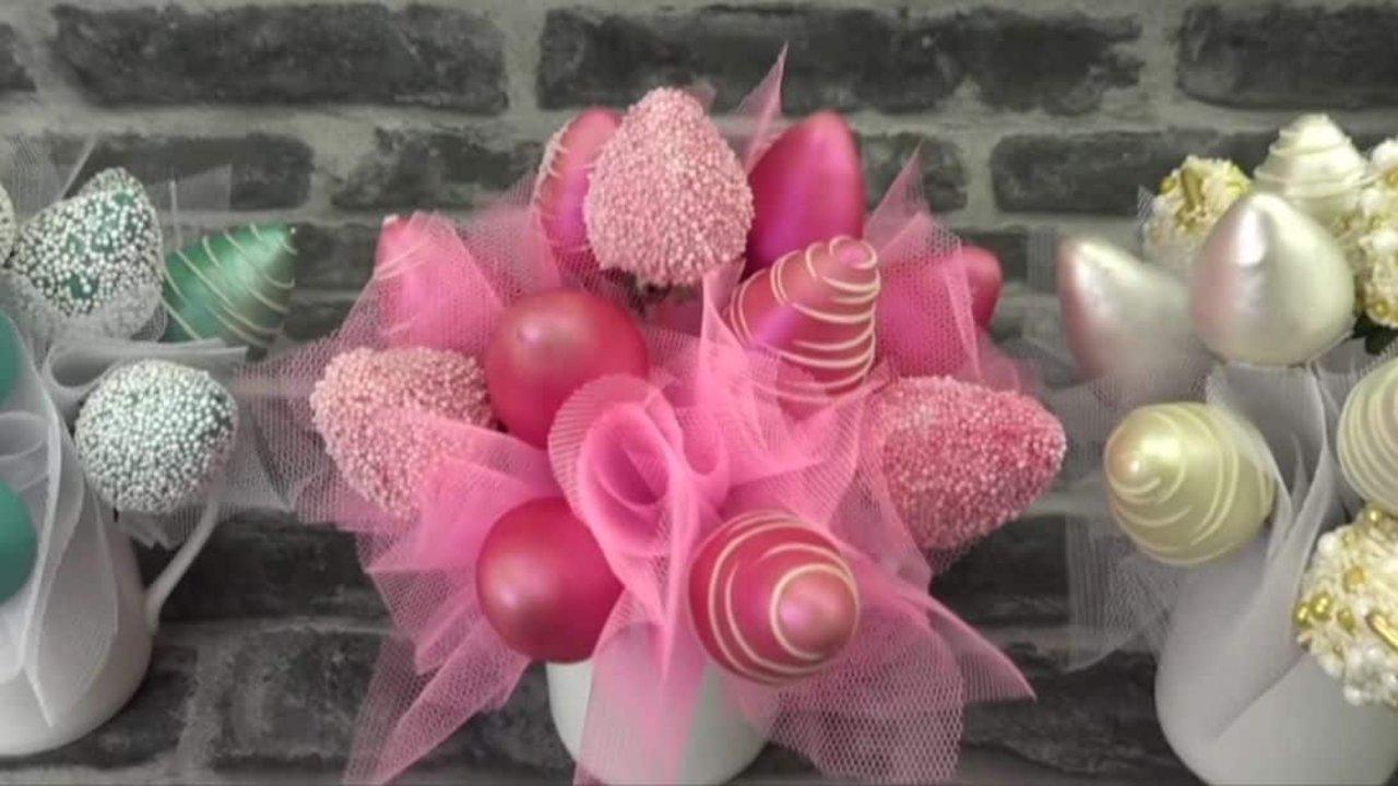 Mini Strawberry Bouquets for Valentine’s Day