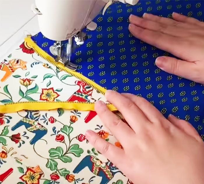 How To Sew A Zipper Box Pouch | DIY Sewing