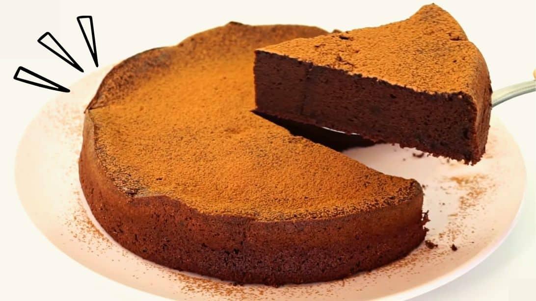 How To Make A 2-Ingredient Chocolate Cake