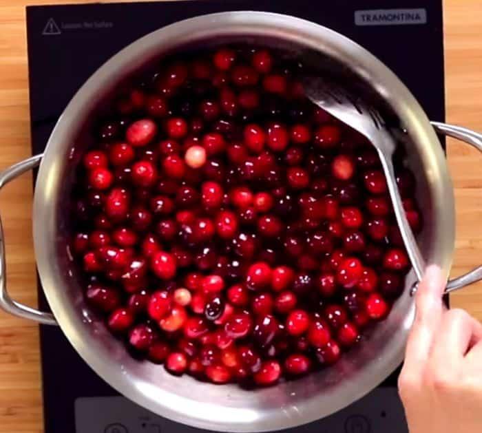 Easy To Make Homemade Cranberry Sauce