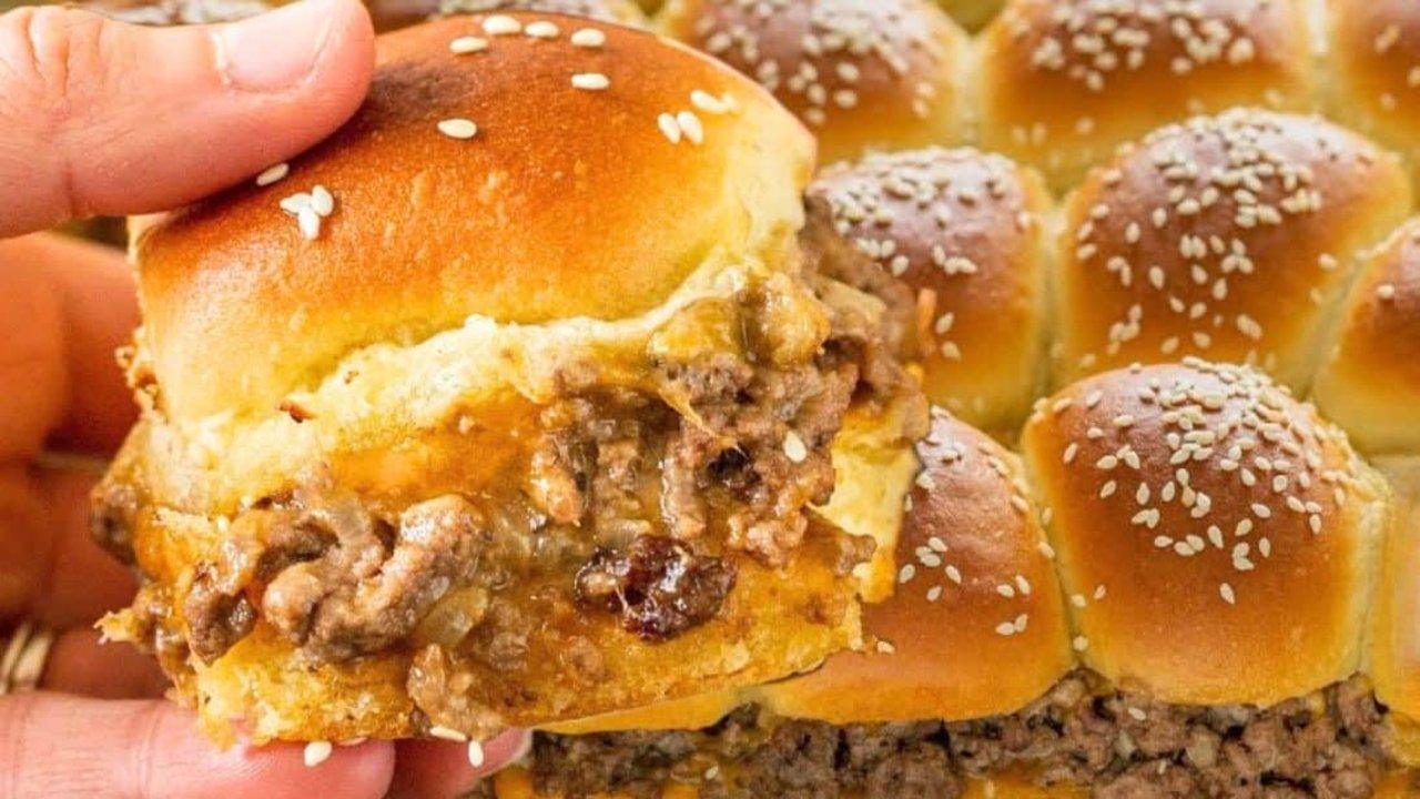 Hawaiian Roll Cheeseburger Sliders