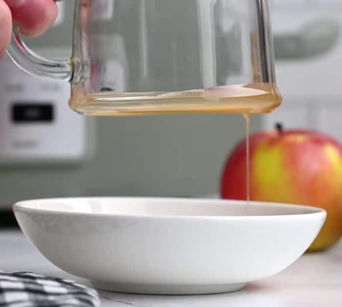 Easy to Make Slow Cooker Fireball Caramel Apple Cider