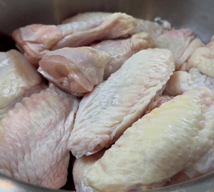 How to Make Crispy Fried Garlic Chicken Party Wings