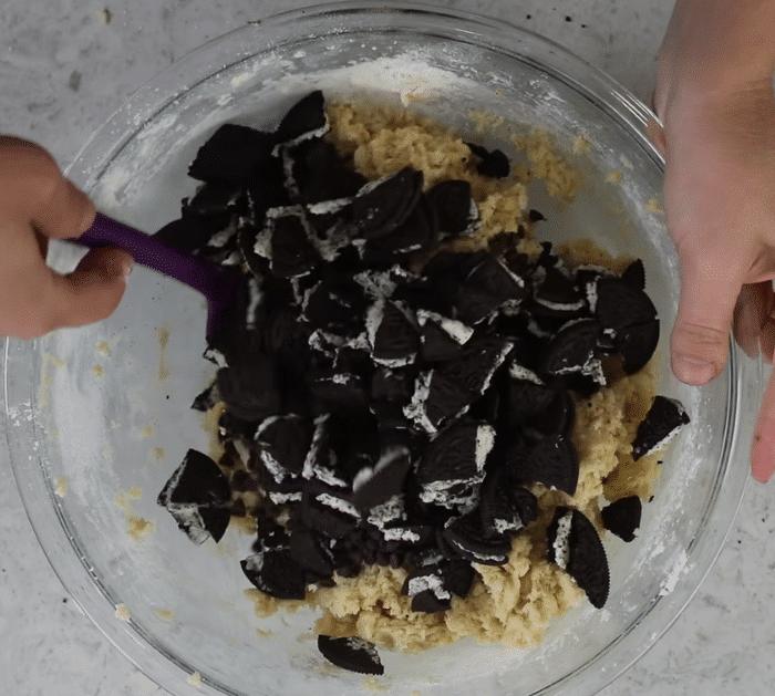 Ingredients for Cheesecake-Stuffed Oreo Cookies