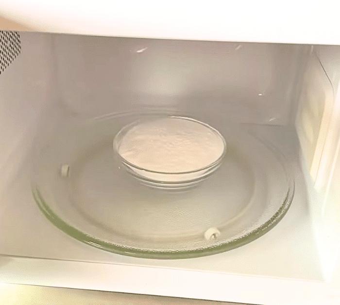 How to Clean Your Microwave