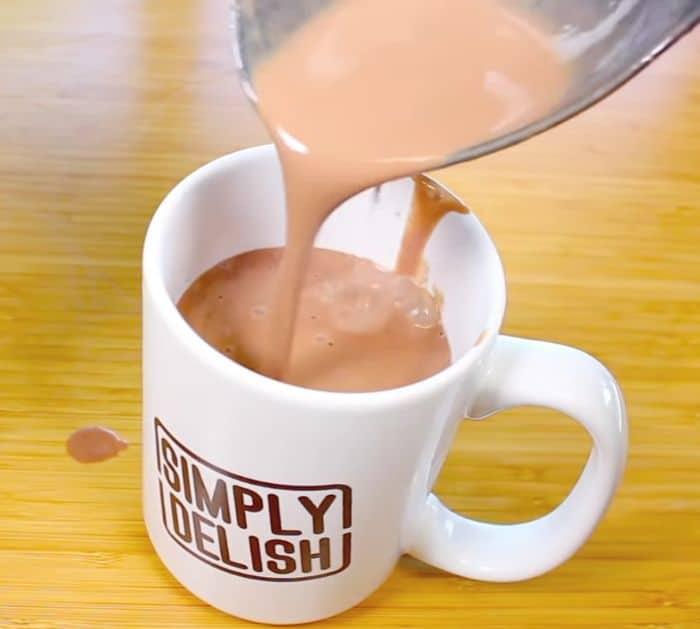 Easy Crockpot Chocolate Drink Recipe