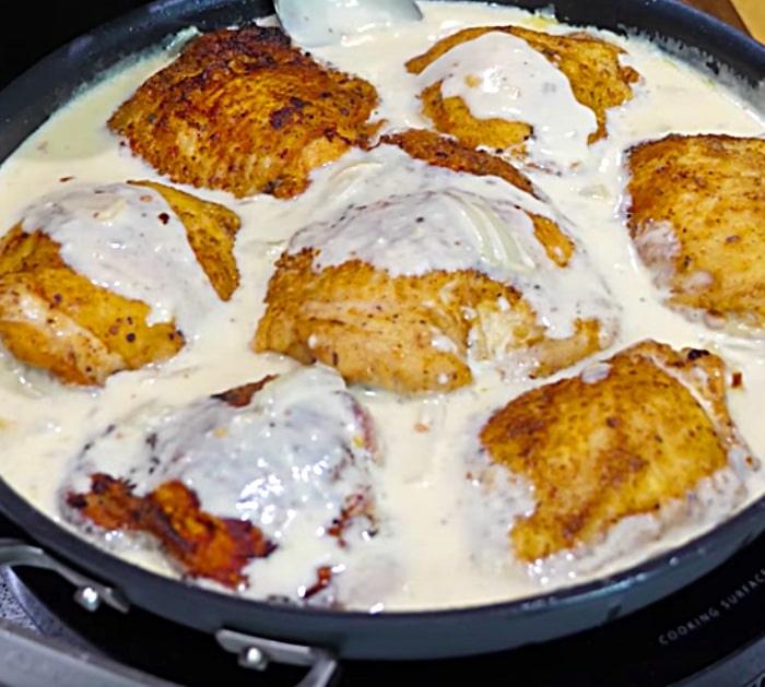 Louisiana cajun smothered chicken