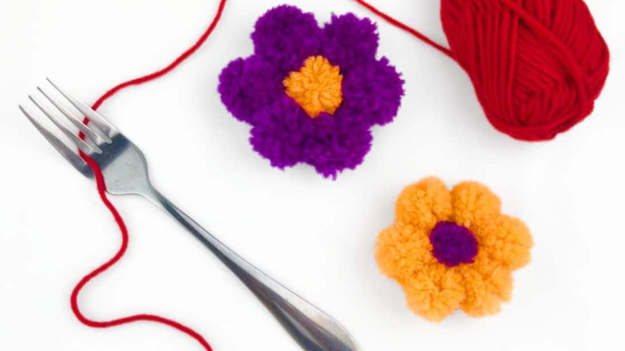 How to Make Pom Pom Flowers Using a Fork