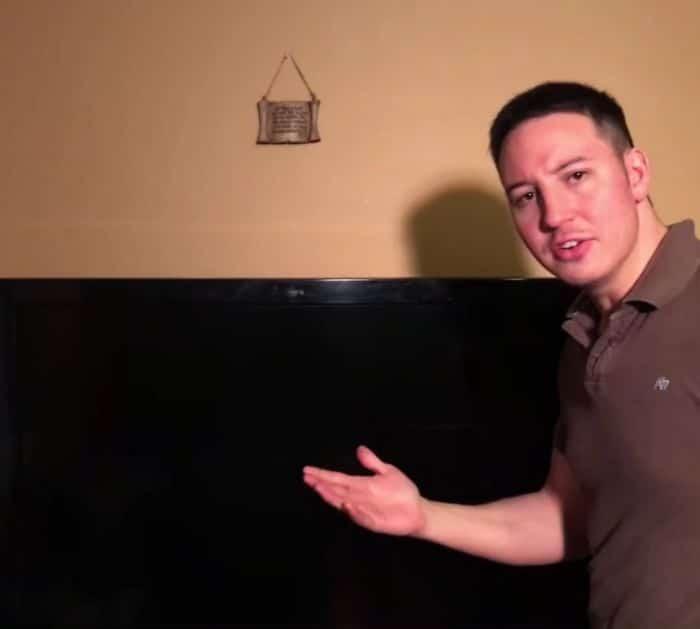 Easy TV Screen Proper Cleaning Tips and Hacks