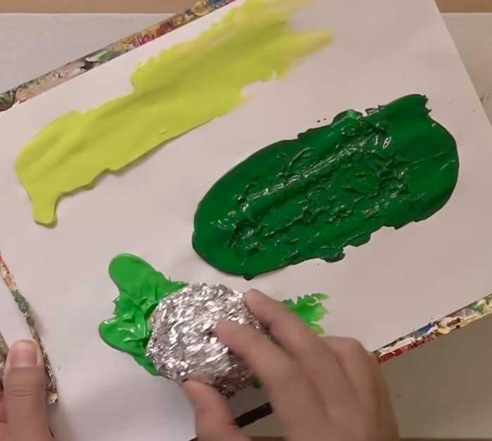 Green Paint For Tin Foil Tree - Easy Painting