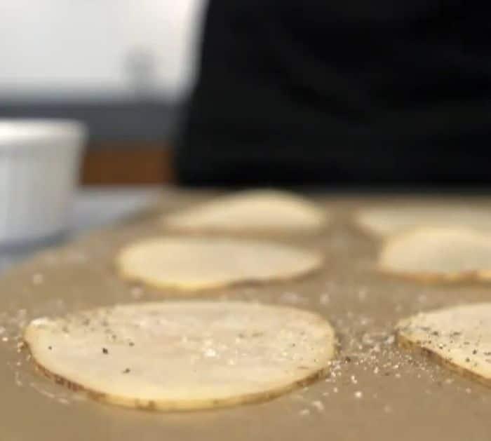 How to Make Potato Chips in the Microwave
