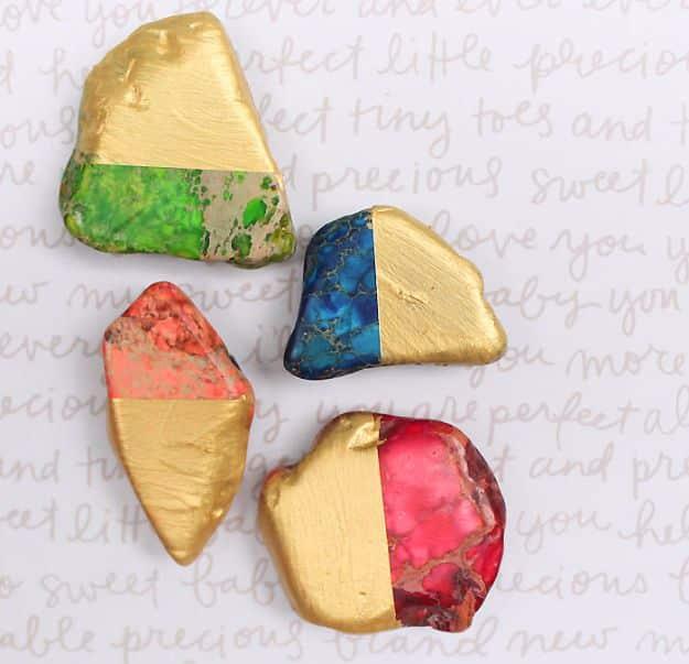 Last Minute Christmas Gifts - DIY Gold Dipped Magnets - Quick DIY Gift Ideas and Easy Christmas Presents To Make for Mom, Dad, Family and Friends - Dollar Store Crafts and Cheap Ho