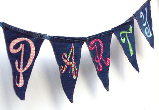Blue Jean Upcycles - Upcycled Jeans Bunting - Ways to Make Old Denim Jeans Into DIY Home Decor, Handmade Gifts and Creative Fashion - Transform Old Blue Jeans into Pillows, Rugs, K