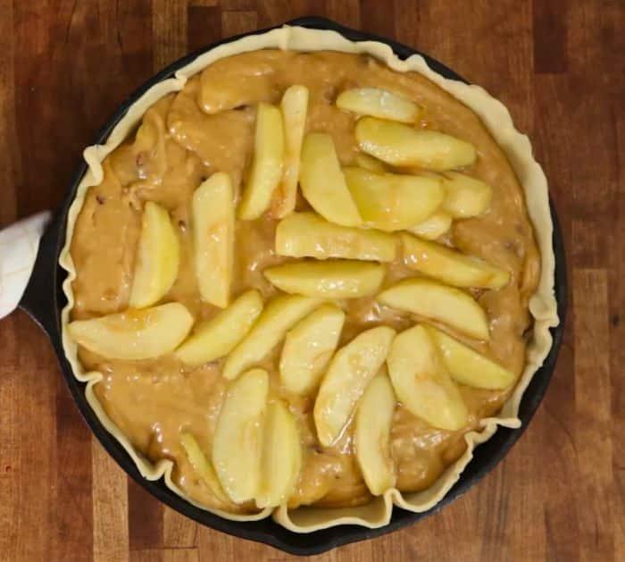 How to Make Caramel Apple Blondie
