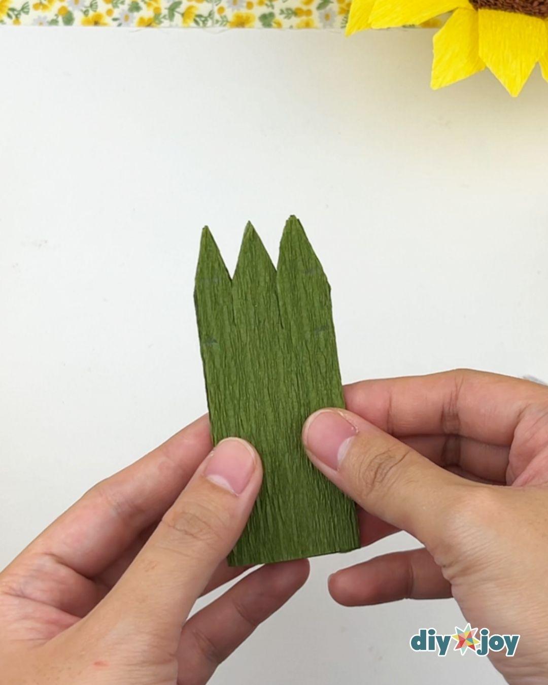 Sunflower Crepe Paper — diy paper crafts