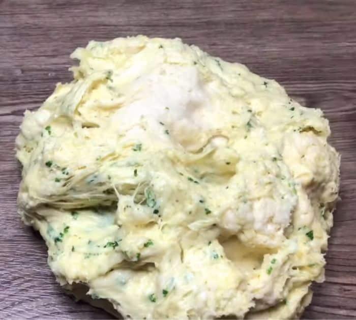 No-Knead Garlic Butter Bread Rolls Recipe