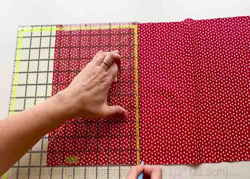 Measuring the fabric for the storage box