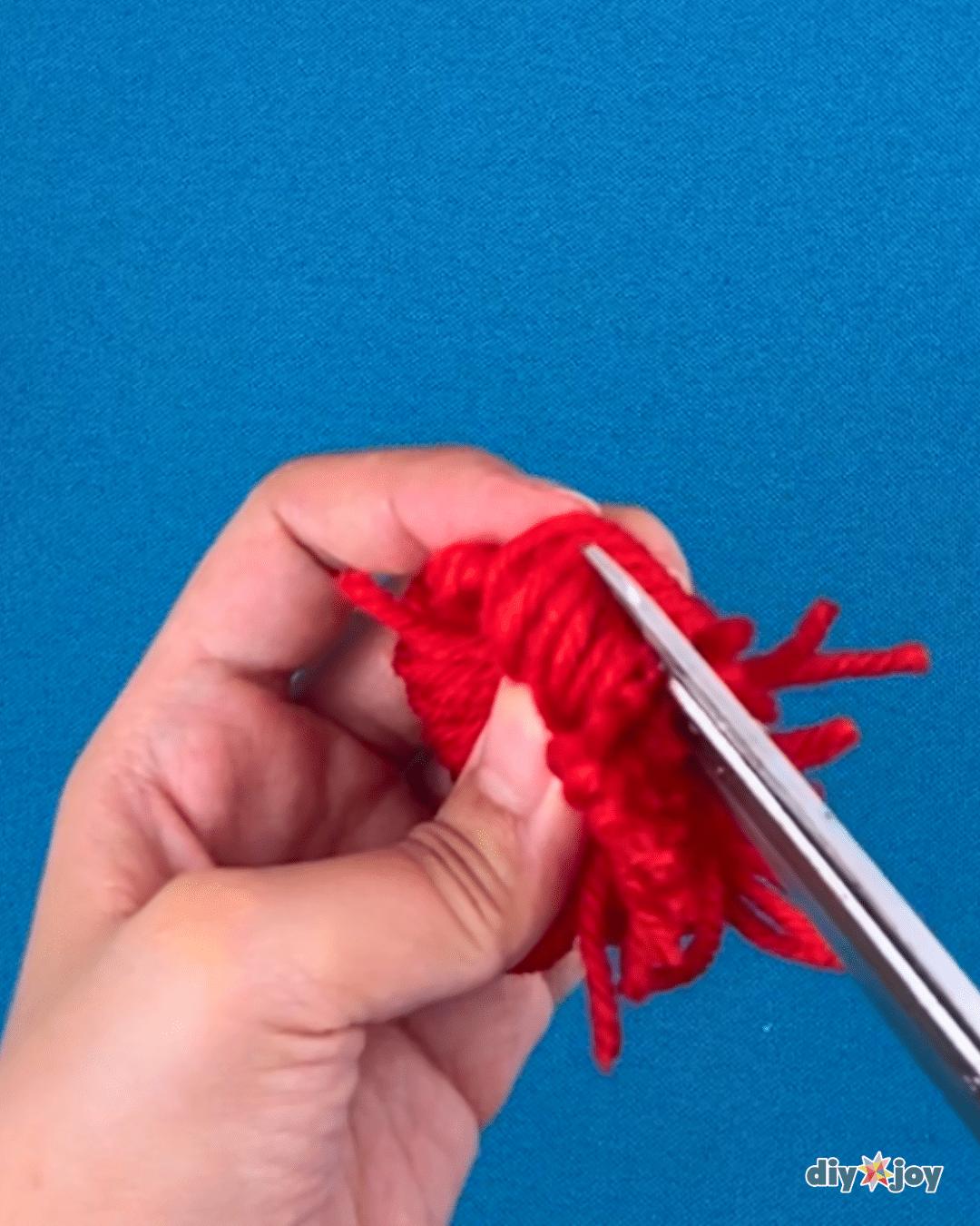 Pom Pom Hearts — yarn craft ideas