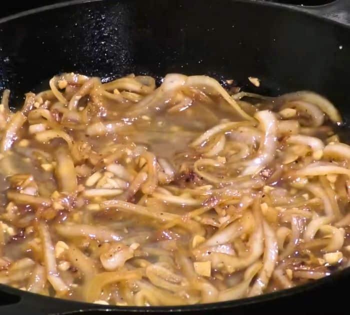 How to Cook Liver and Onions At Home
