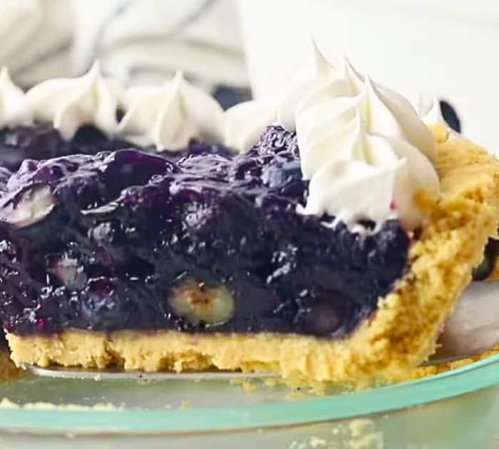 Easy to Make Blueberry Jell-O Pie