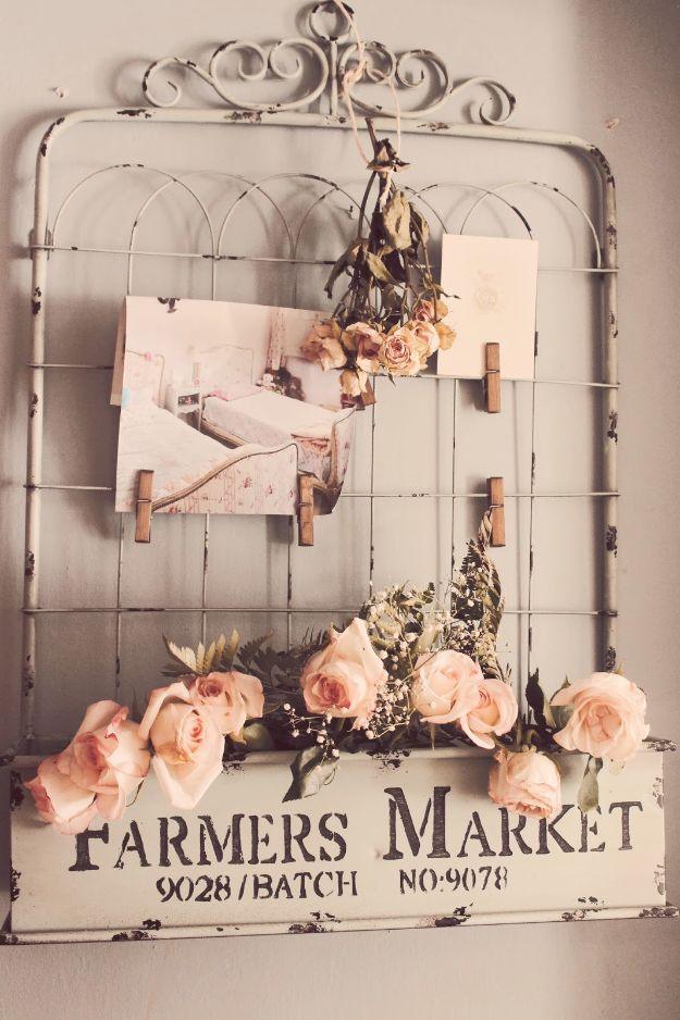 DIY Shabby Chic Gate & Sign Wall Decor, quick enough to finish over a weekend and an idea worth saving for later