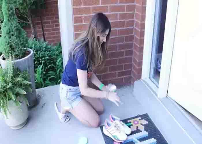 Making a DIY powder for stinky shoes