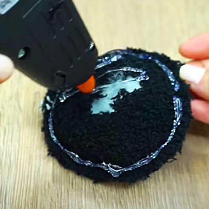 DIY Oreo Plushie - Oeo Plushie Ornament Ideas - DIY Cookie Plushie