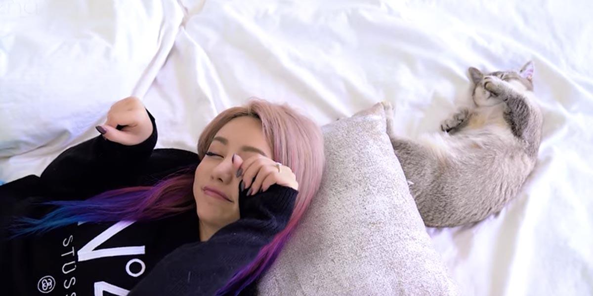 She Shows Us 20 Awesome Life Hacks To Help You Fall Asleep Fast!