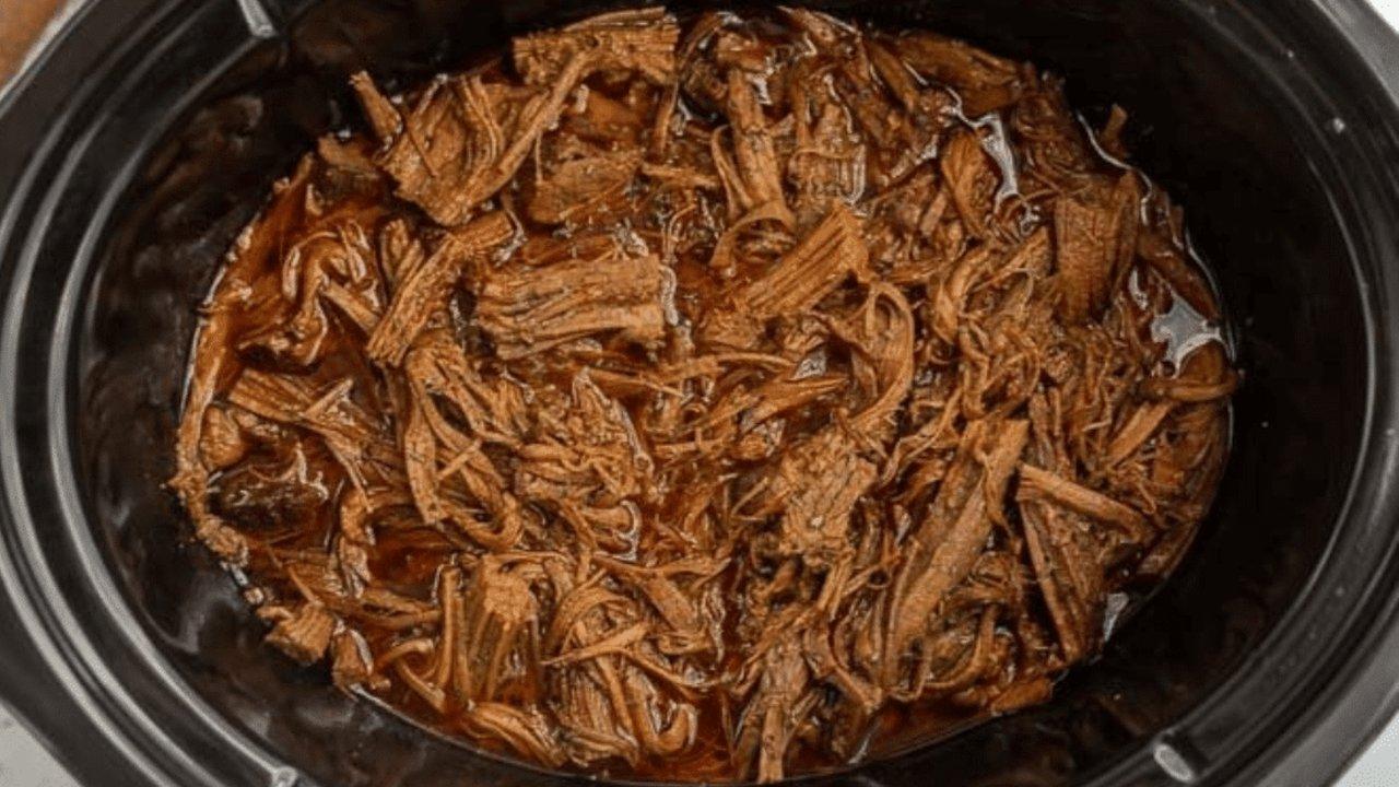 Easy “Fan-Favorite” Crockpot Brisket Recipe