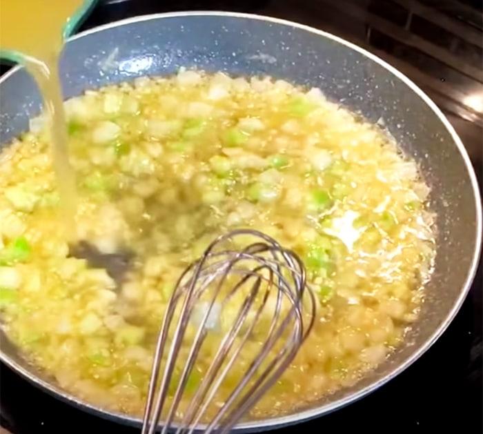 How To Make Cheesy Chicken Noodle Soup Casserole - Easy Chicken Dinner Recipes - Soup Recipes
