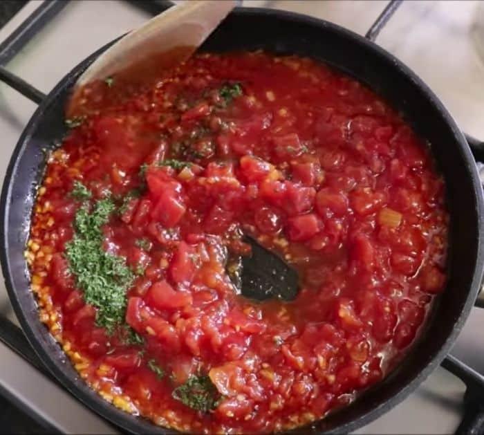 How To Make A Potato And Egg Breakfast Skillet