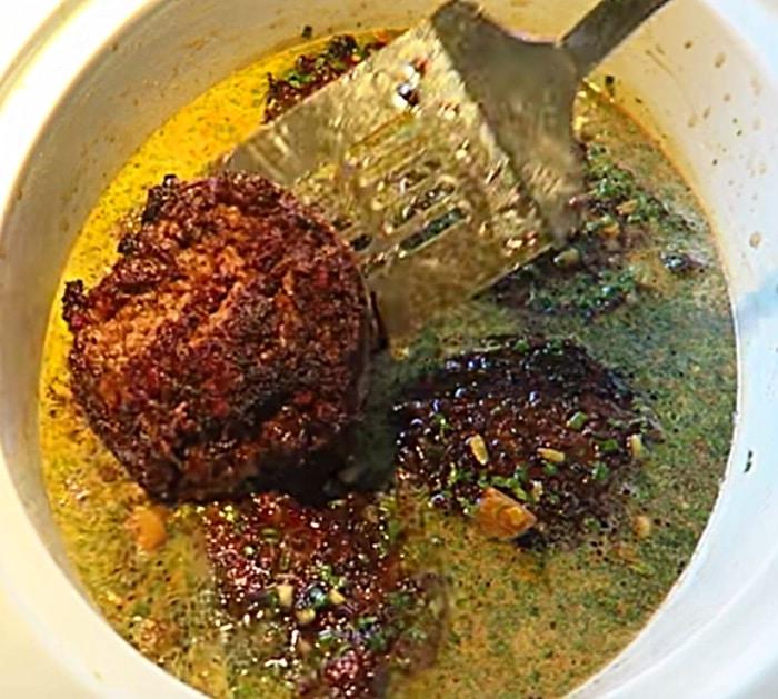 Make Salisbury Steak In The Crockpot Slow Cooker