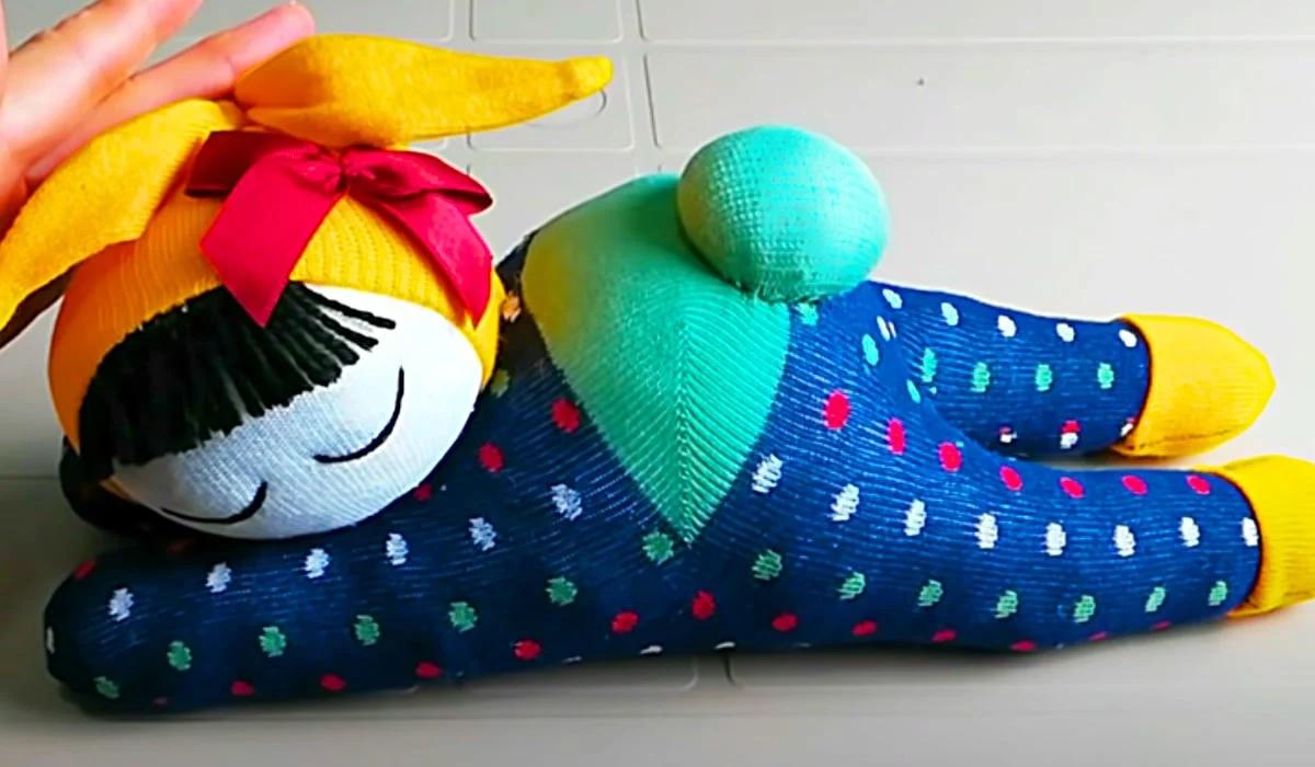 How To Make A Sleepy Sock Doll