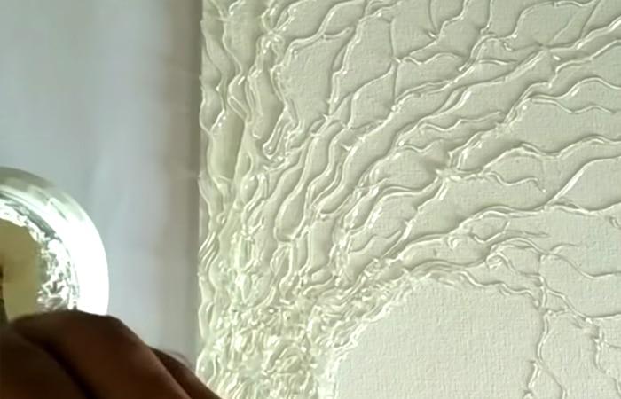 How to Paint A Tree With A Glue Gun