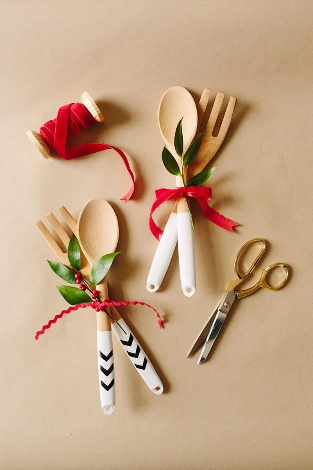 Dip Dyed Serving Utensils, quick to put together in an afternoon and a favorite that gets compliments every time