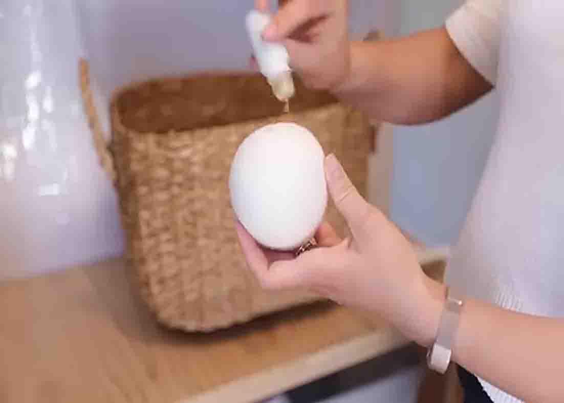 Using wool dryer balls when washing clothes