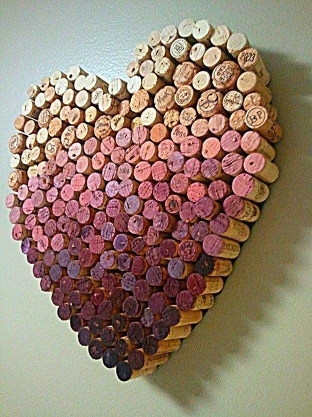 Wine Cork Craft Ideas for DIY Wall Decor - DIY Wine Cork Heart - DIY Projects & Crafts by Sueeye #crafts