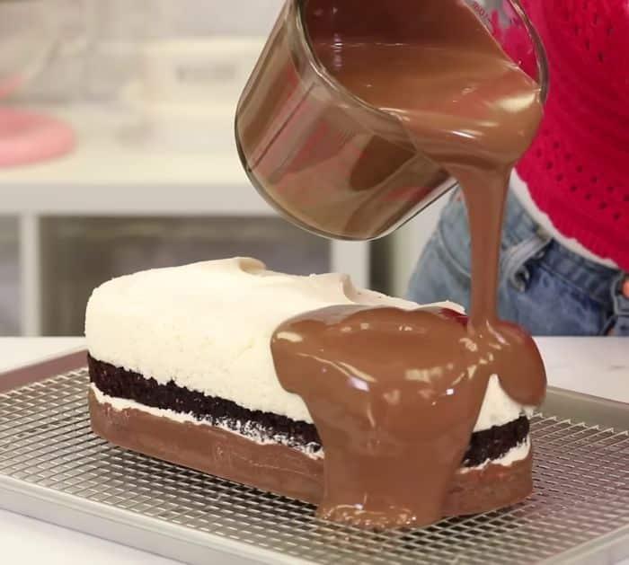 Easy Homemade Giant Bounty Bar Cake Recipe