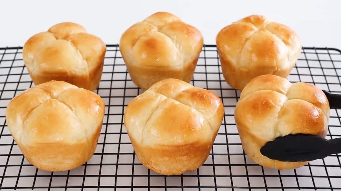 No-Knead Soft and Fluffy Milk Bread