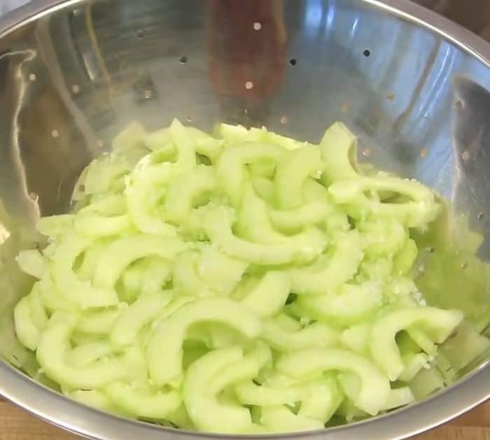 Easy Cucumber Yogurt Salad Ingredients
