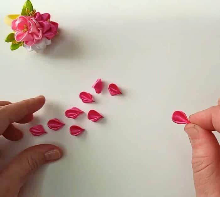 How to Make Flowers Using Satin Ribbon Tutorial