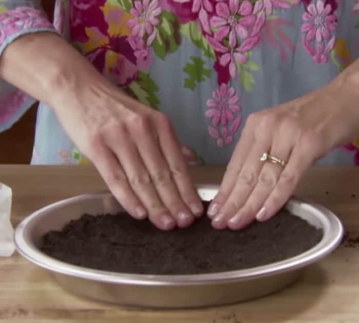 Easy To Make Chocolate Peanut Butter Pie
