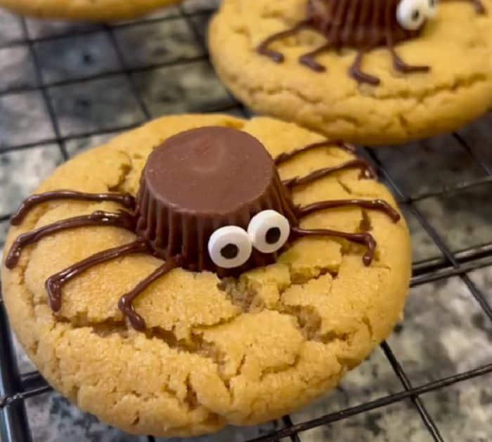 How to Make Peanut Butter Spider Cookies
