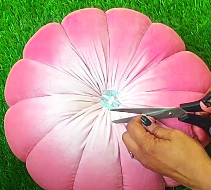 Sew A Velvet Pillow By Hand - DIY Velvet Cushion Idea - DIY Boho Decor