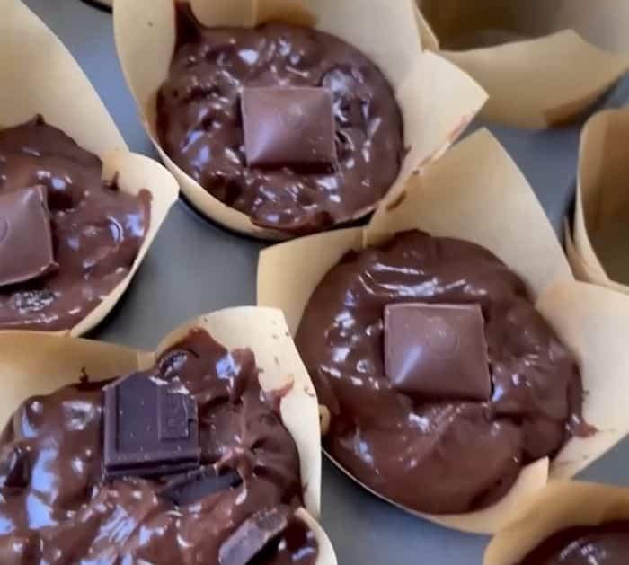How to Make Double Chocolate Muffins